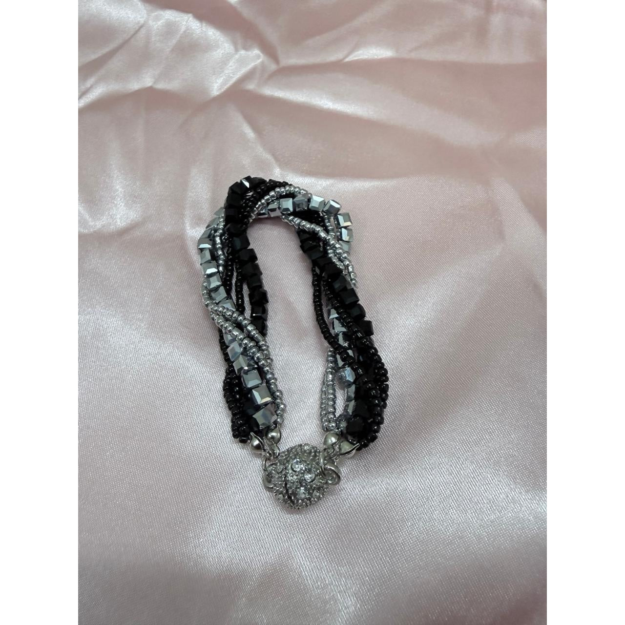16 - Bracelet